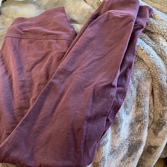 Lululemon joggers - Picture 1 of 9